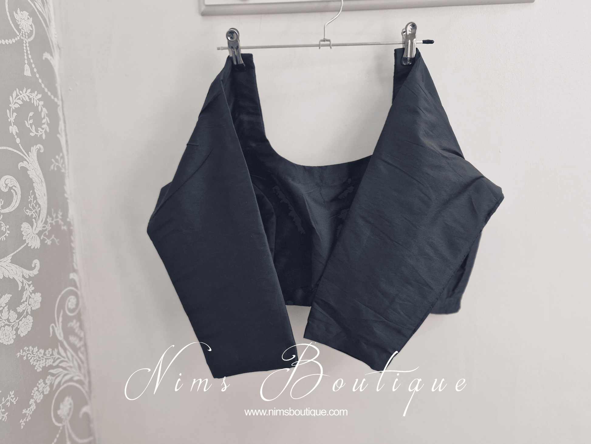 Nims Boutique Black Silk Scoop Neck Blouse with sleeves size 8-26