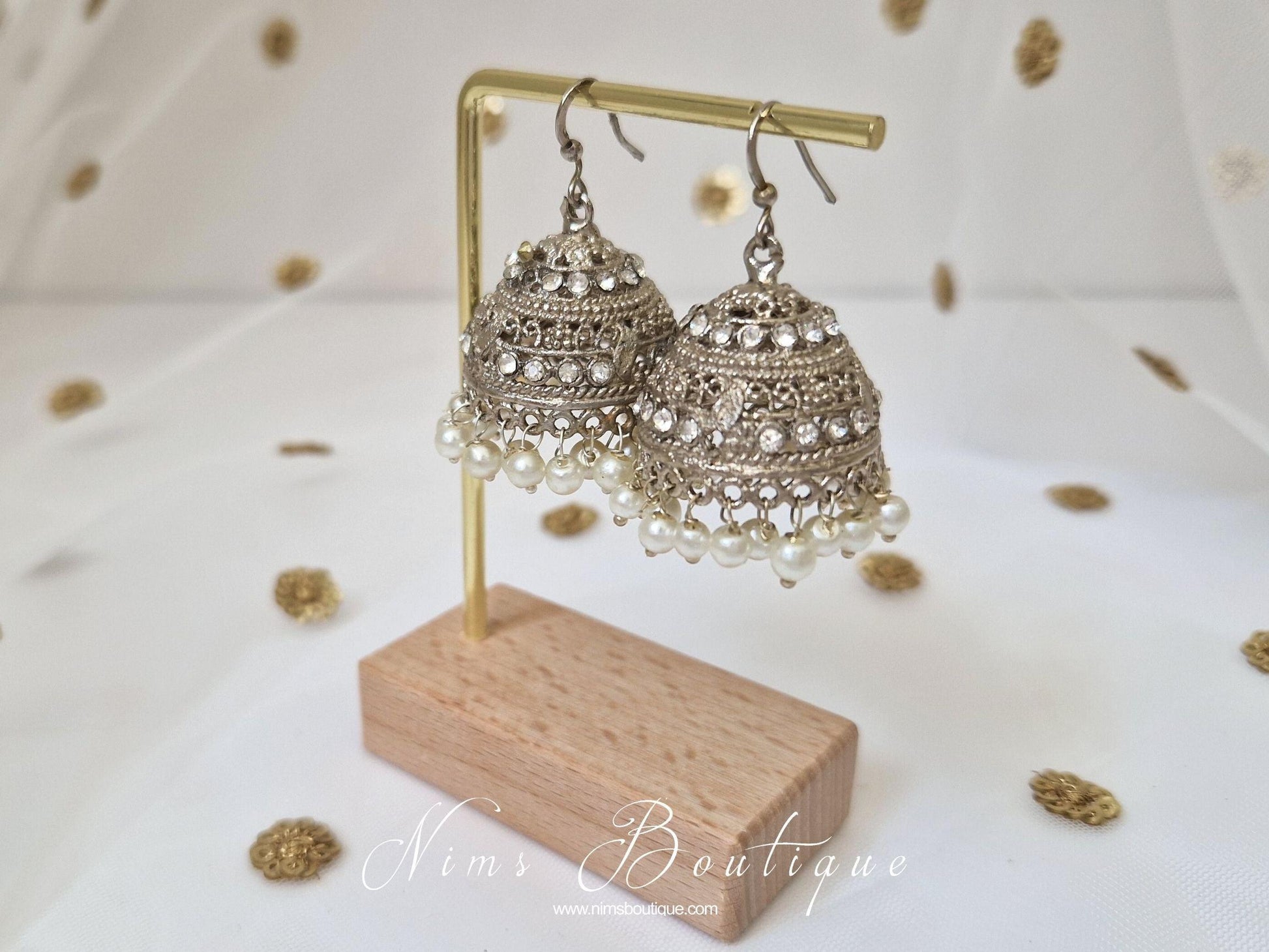 Nims Boutique Royal Silver & Pearl Small Chumke