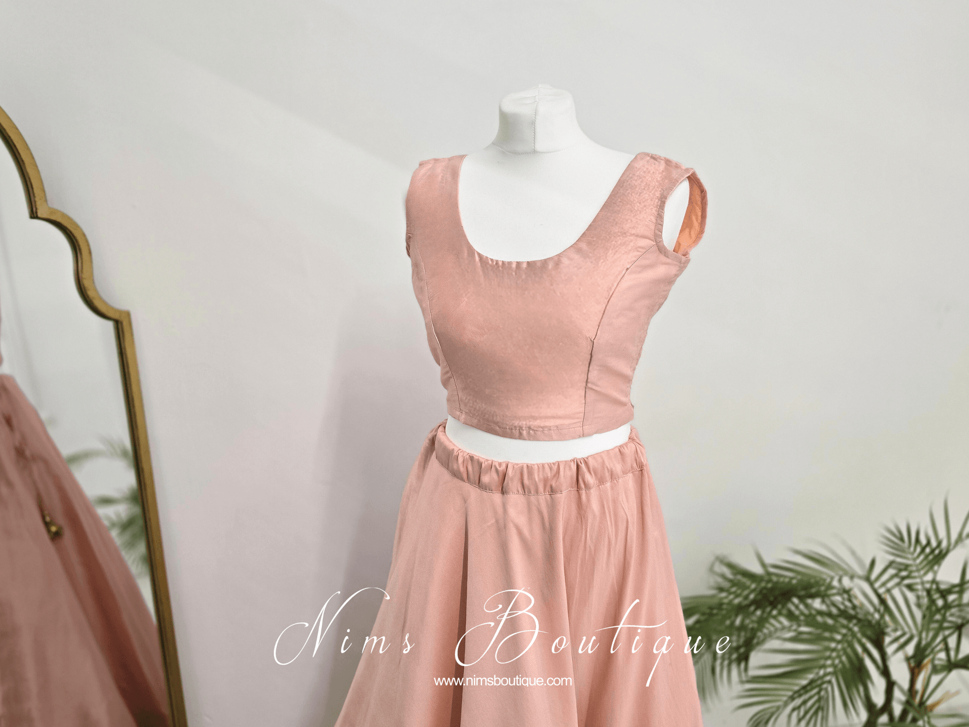 Nims Boutique Sleeveless Peach Silk Blouse 4-18