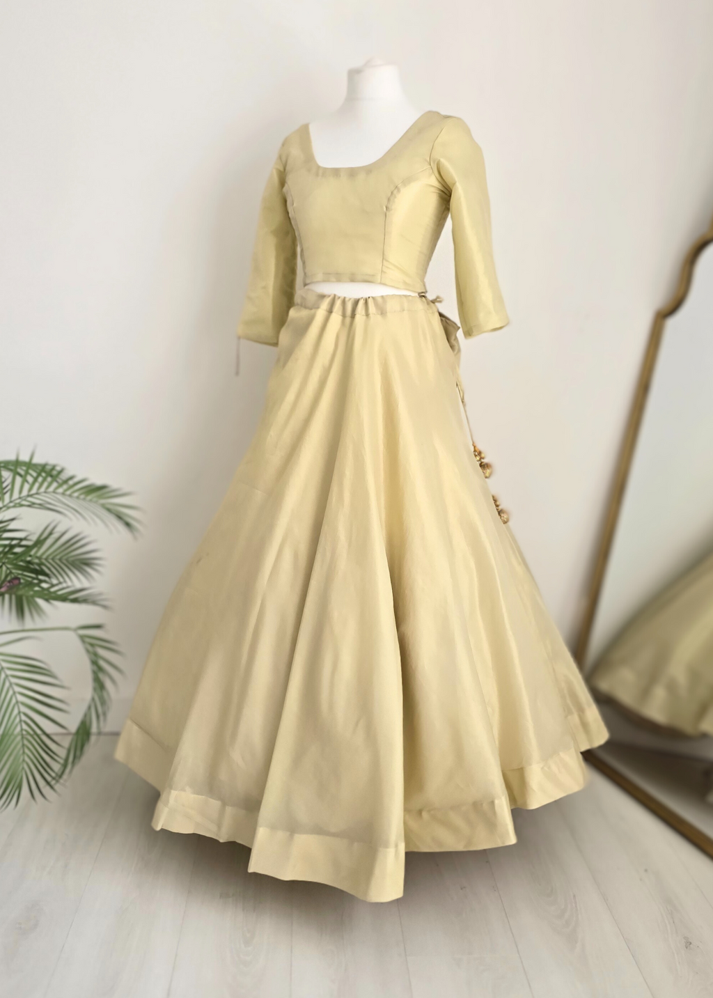 Gold Shimmer skirt/lehnga (sizes 6-18)