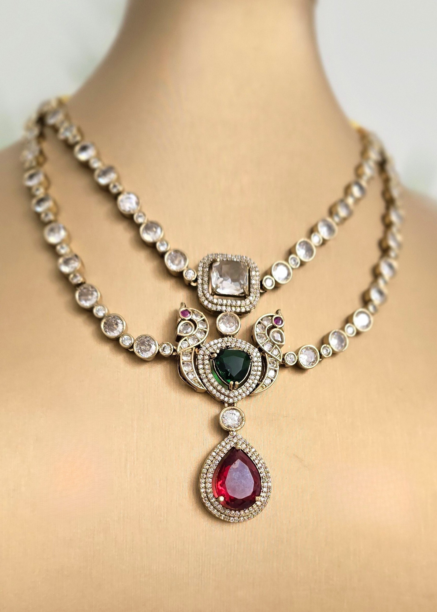 Geeta Red Green Stone Jewellery Set
