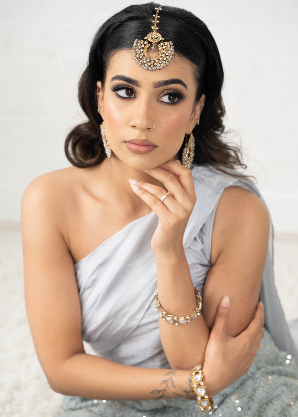 Royal Grey Chand Tikka Set