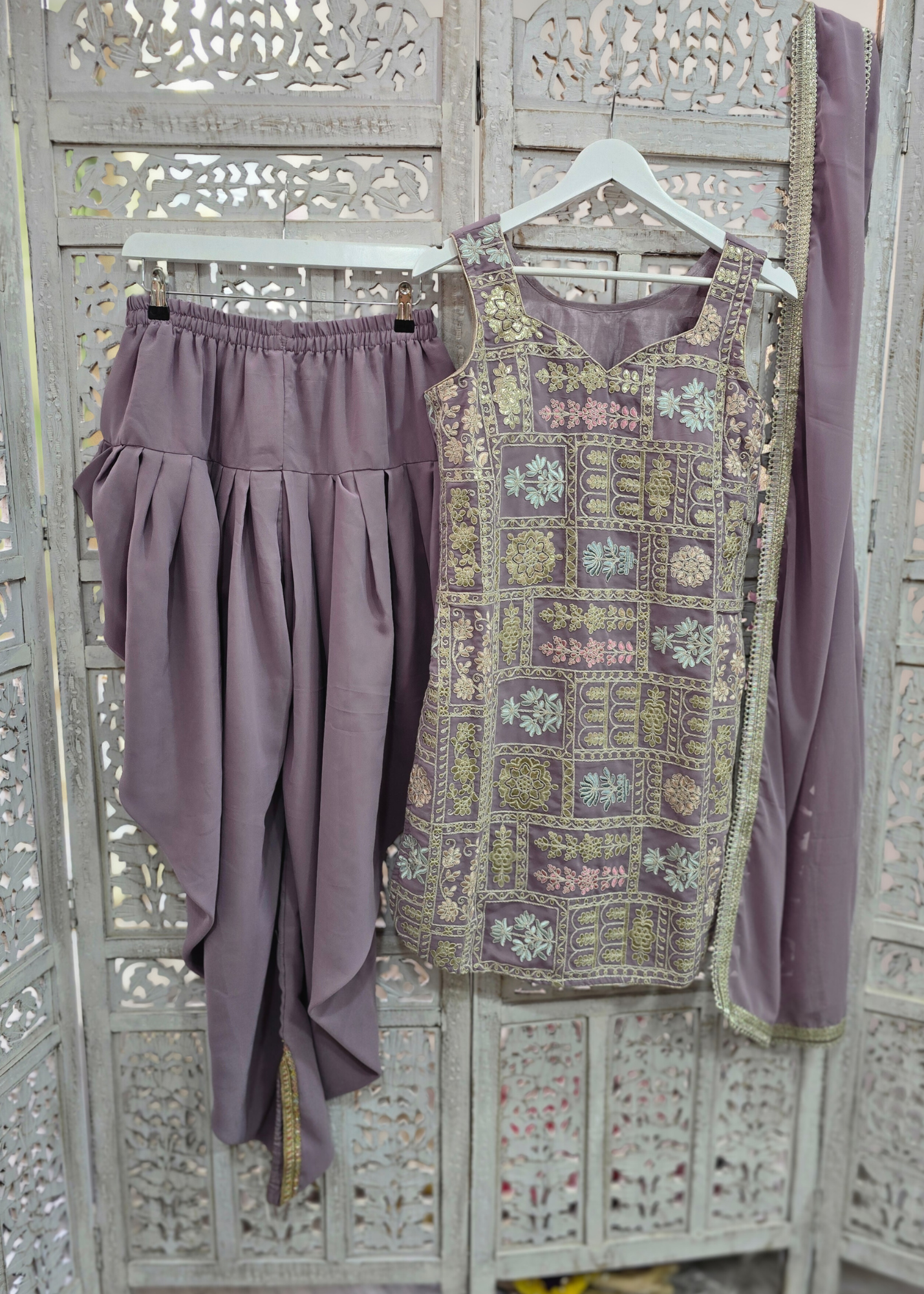 Lilac Embroidered Dhoti Salwar Suit (Size 10- 12)