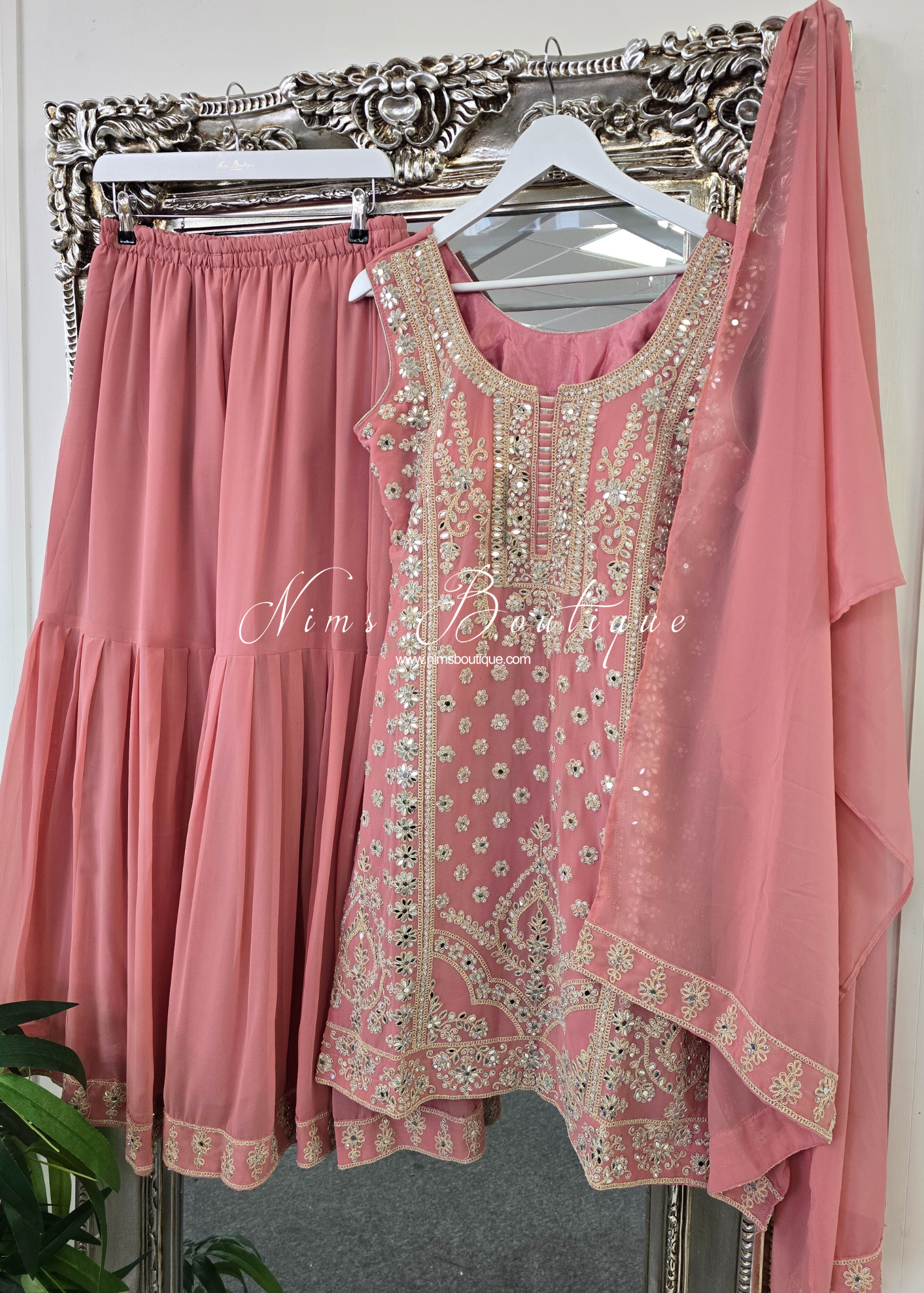 Dusky Pink Thread Embroidered Gharara Suit (size 10-12)
