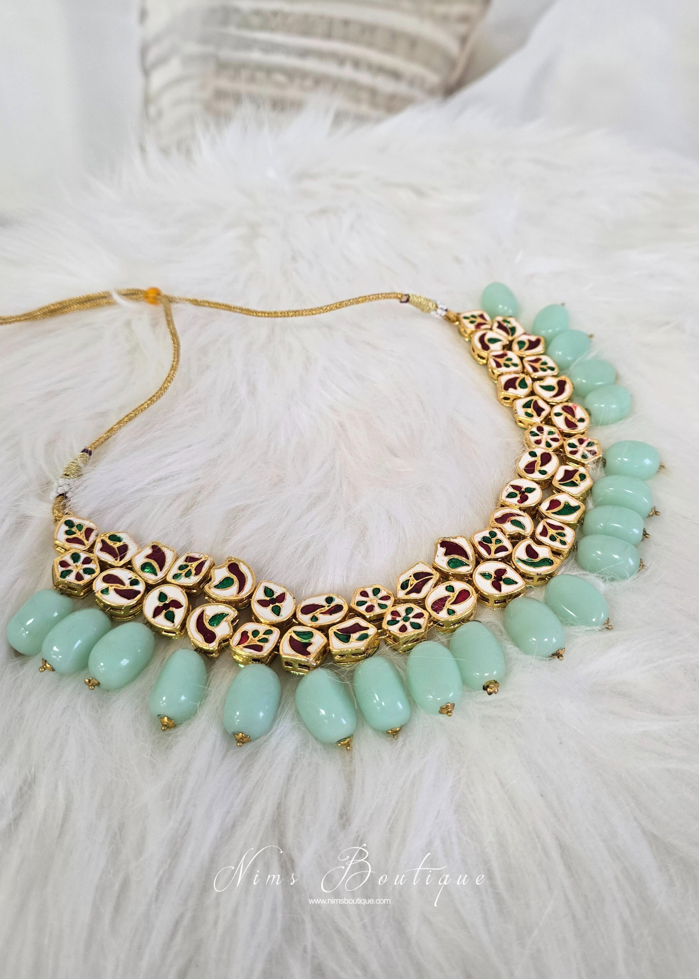 Mint Akira Kundan Set (slight fault)