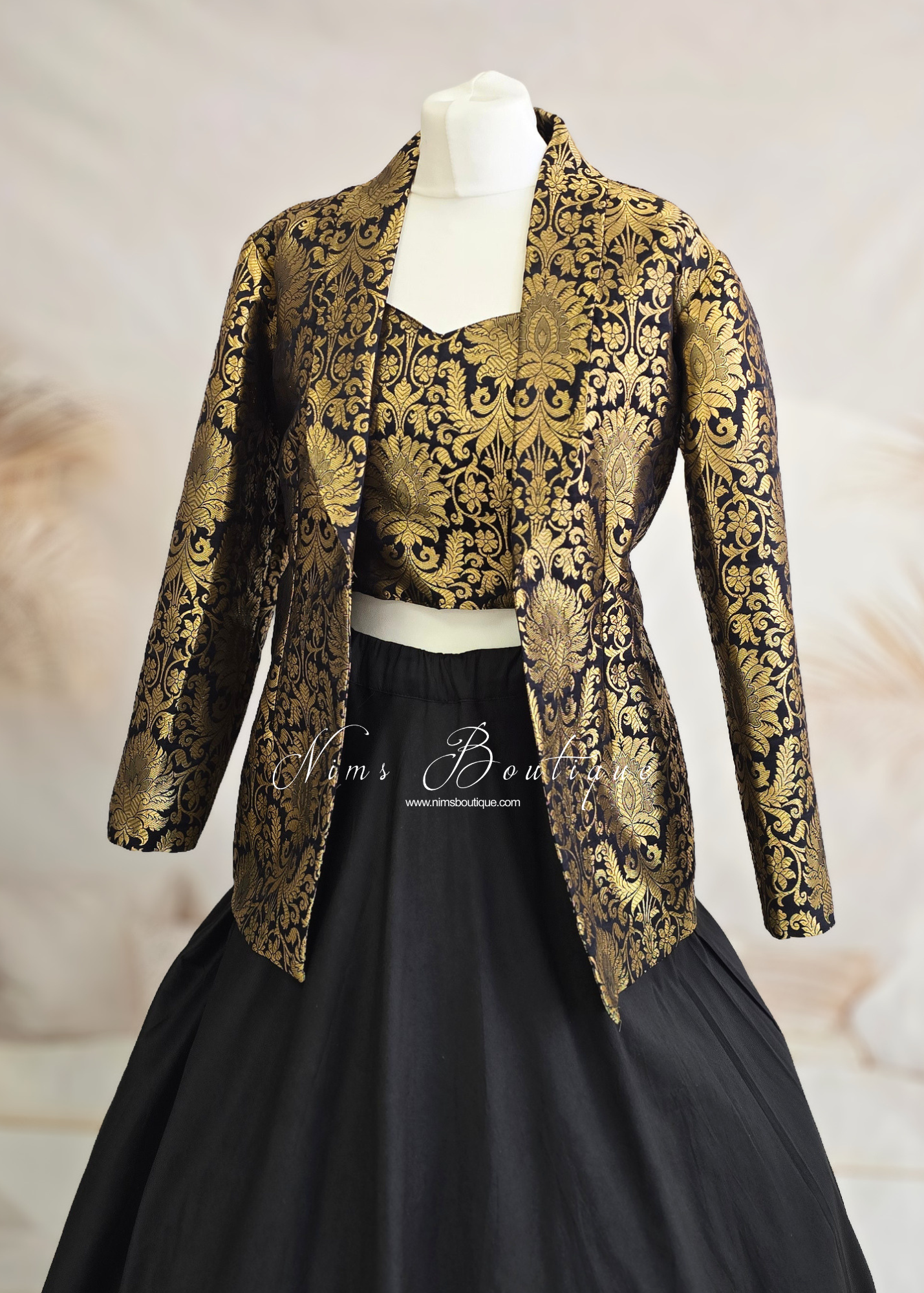 Black Brocade Sleeveless Blouse (4-16)