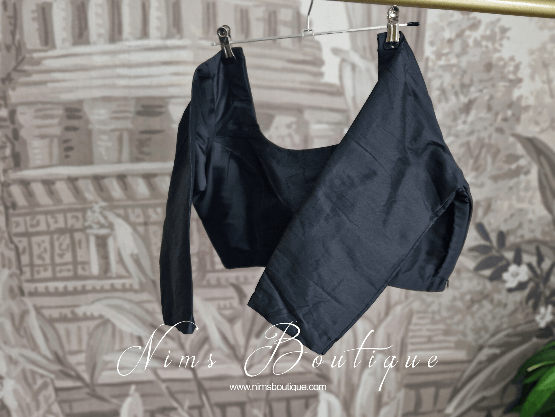 Nims Boutique Black Silk Scoop Neck Blouse with sleeves size 8-26