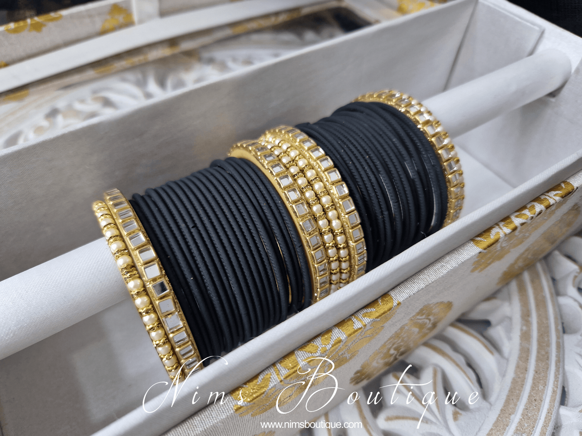 Nims Boutique Black & Kundan Set of Bangles BN