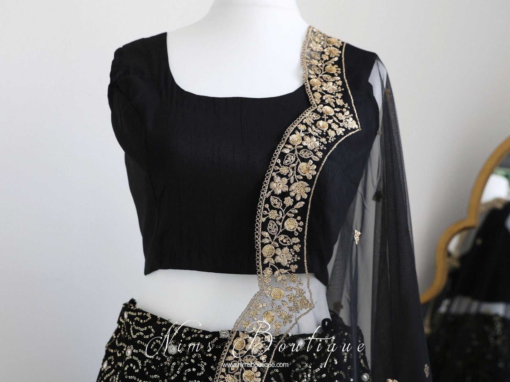 Nims Boutique Sleeveless Black Raw Silk Blouse 8-28