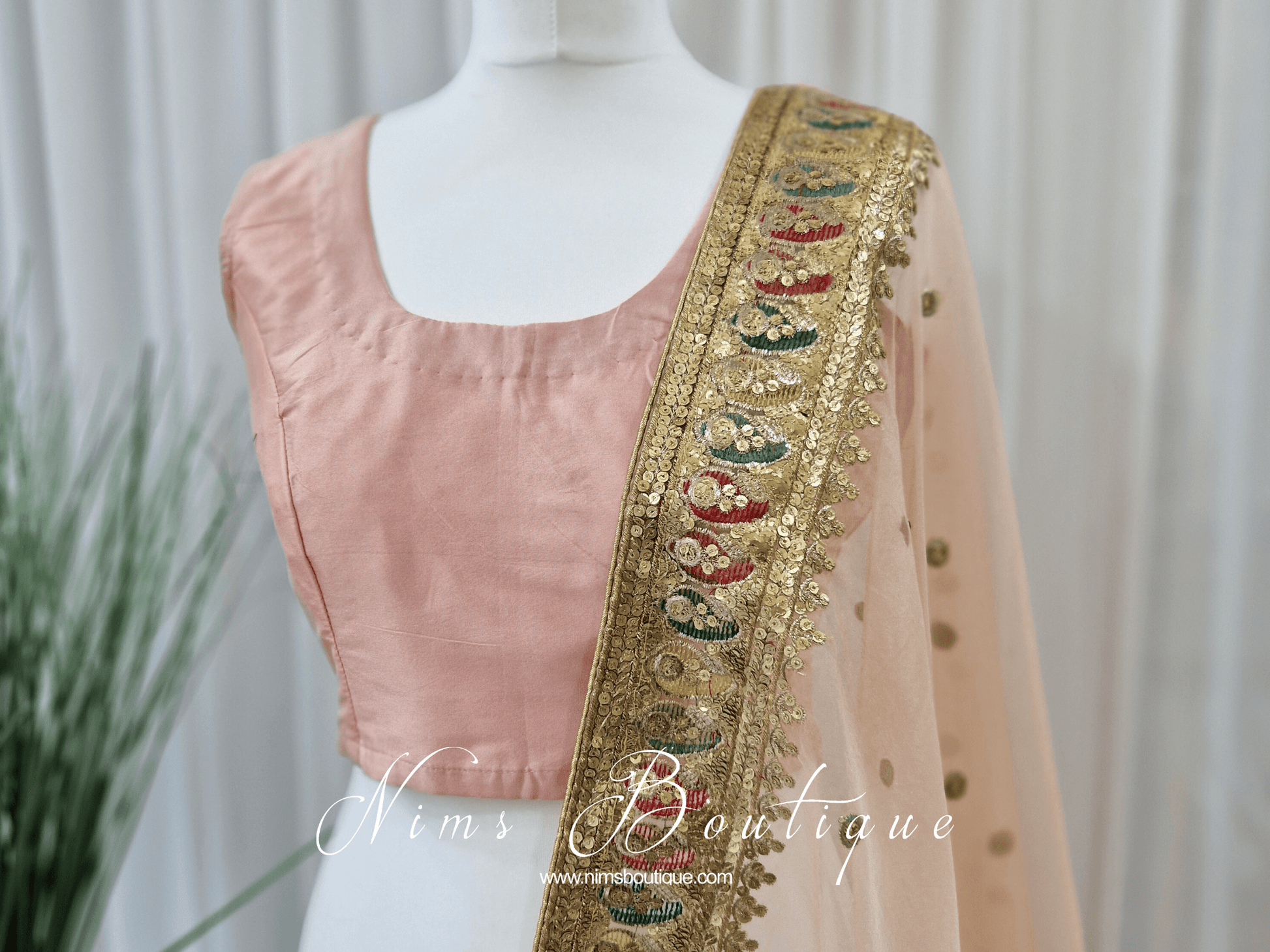 Nims Boutique Sleeveless Peach Silk Blouse 4-18