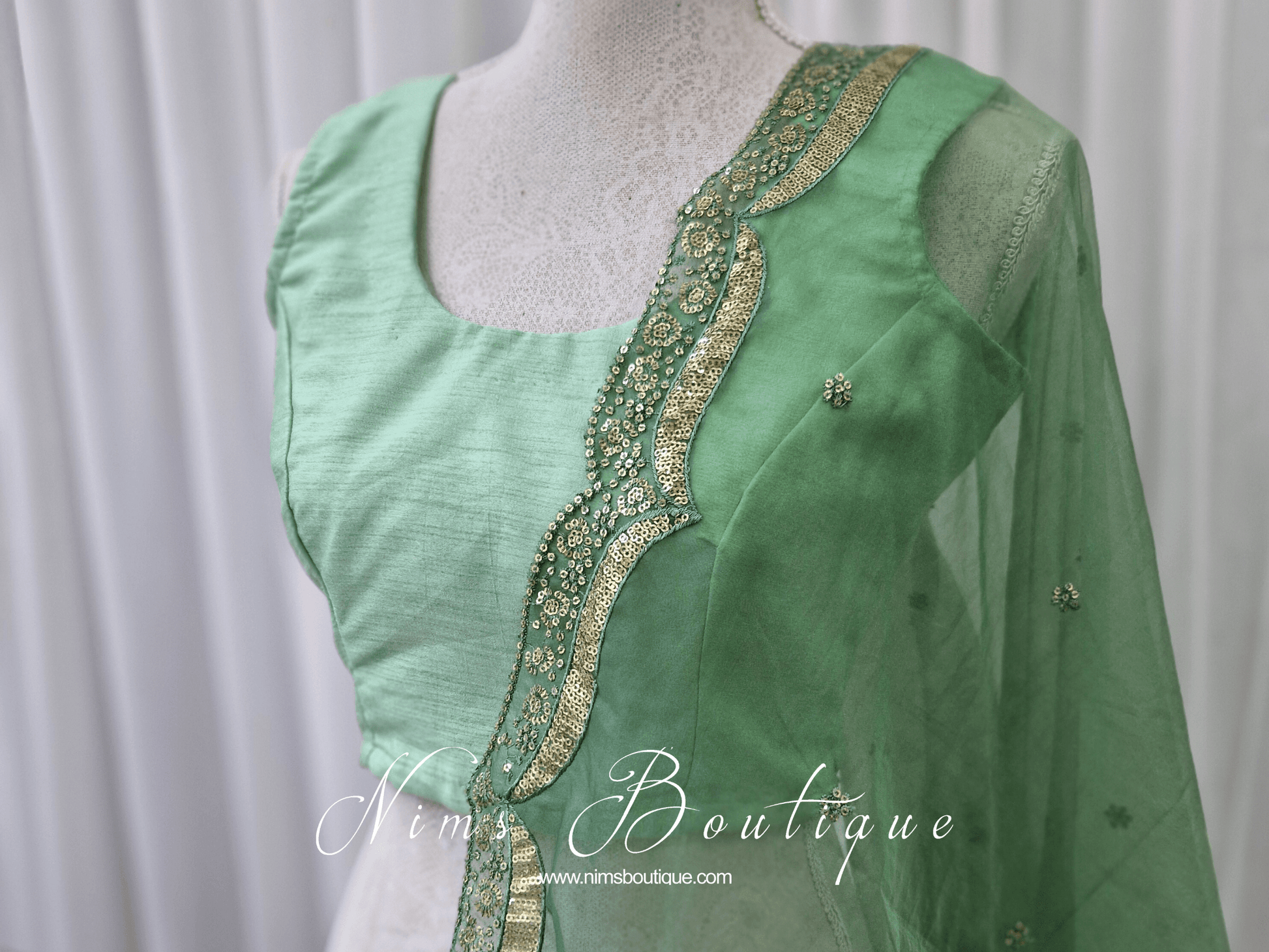 Nims Boutique Sleeveless Mint Blouse 4-18