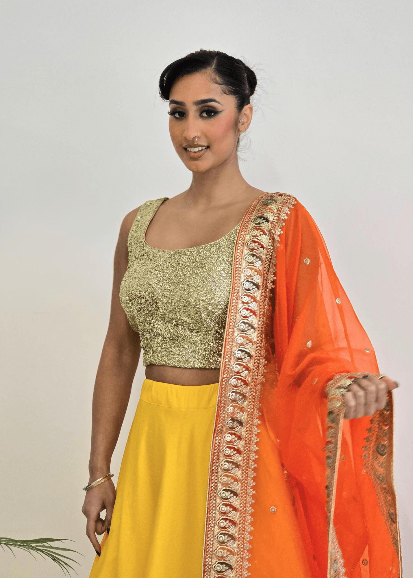 Nims Boutique Luxury Gold Sequin Sleeveless Blouse Longer Length 4-26