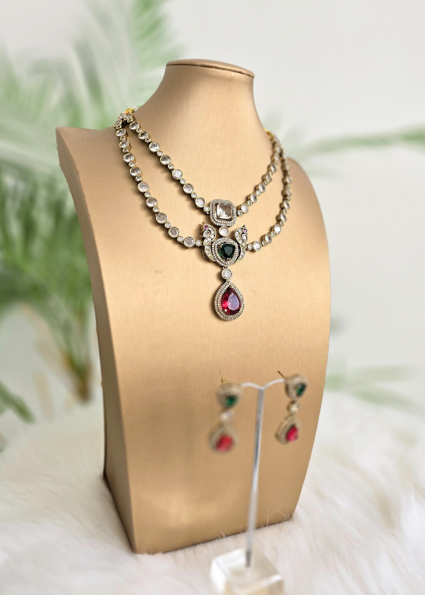Geeta Red Green Stone Jewellery Set