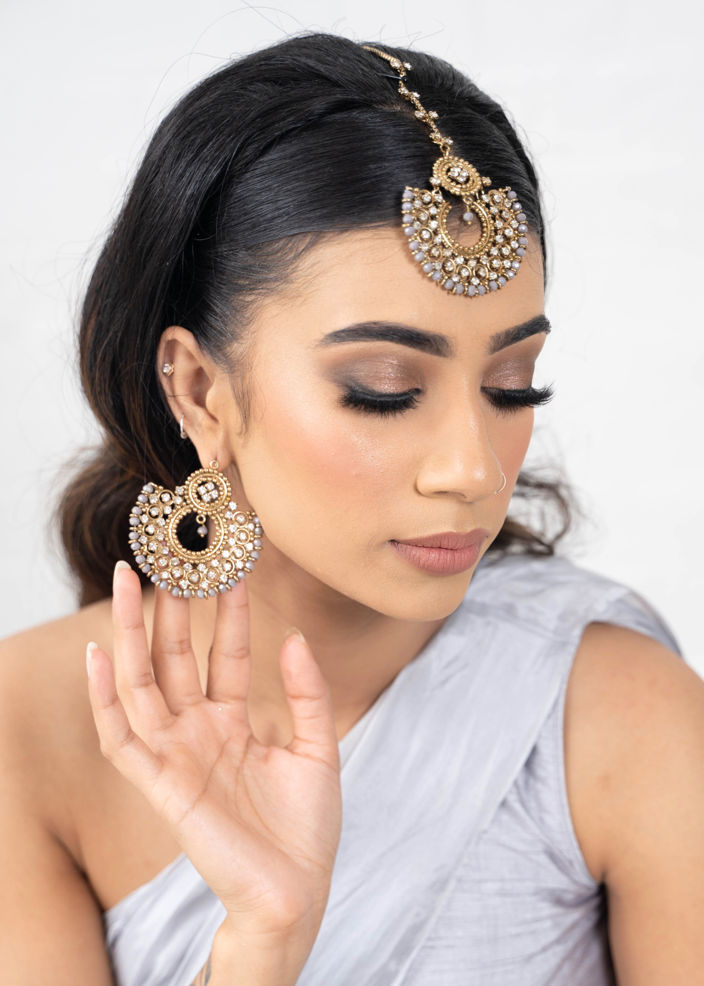 Royal Grey Chand Tikka Set