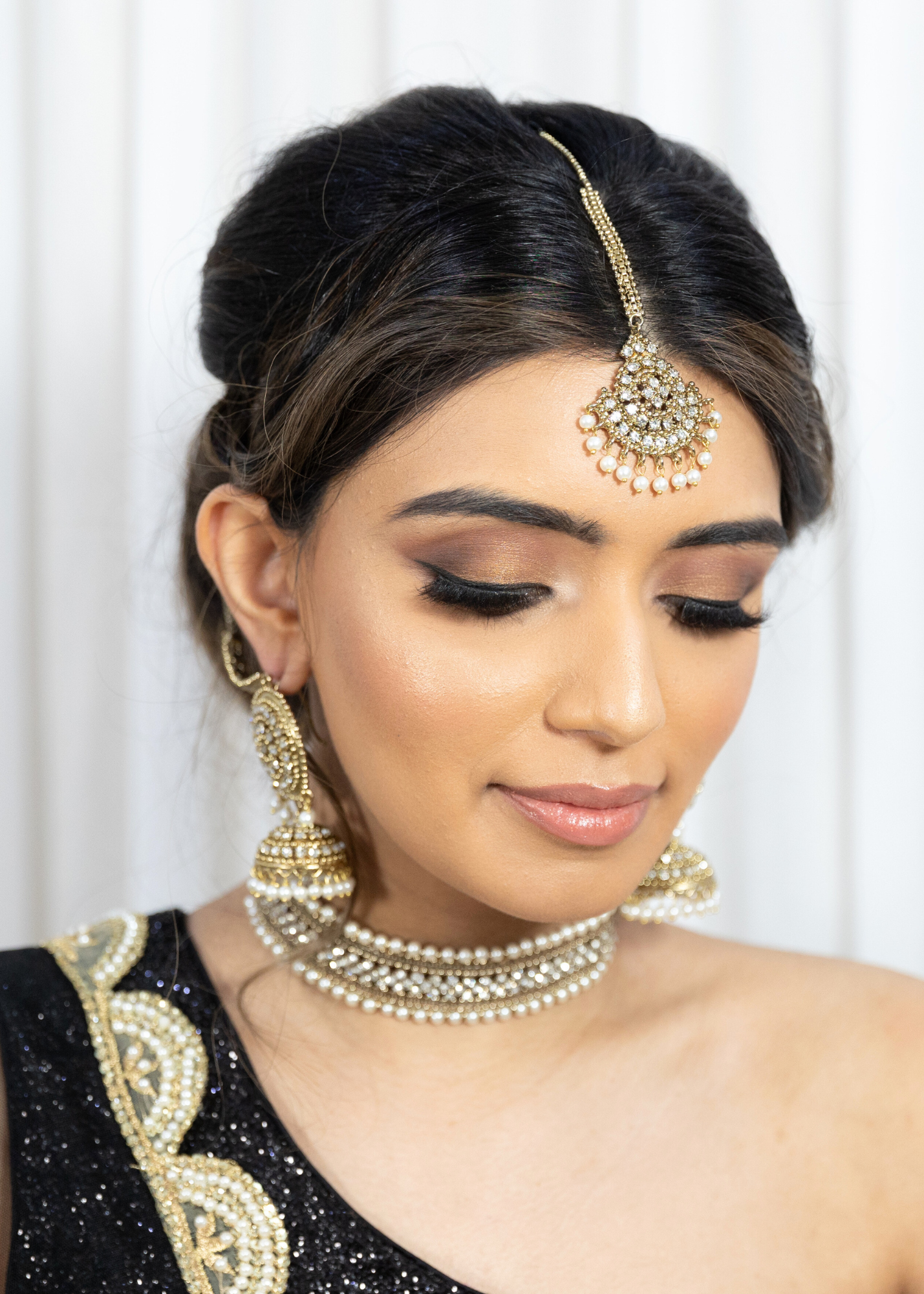Celina Pearl & Antique Gold Choker with Clear Stone