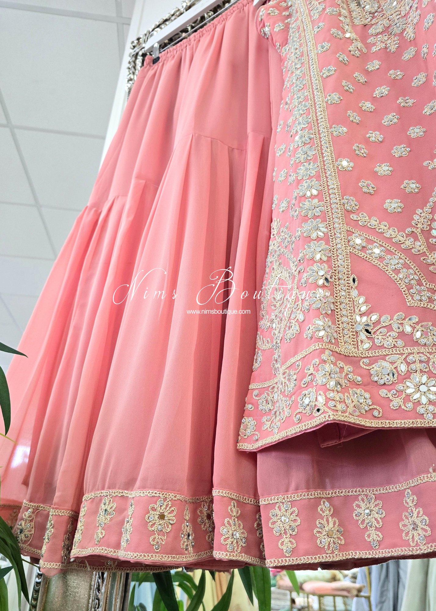 Dusky Pink Thread Embroidered Gharara Suit (size 10-12)