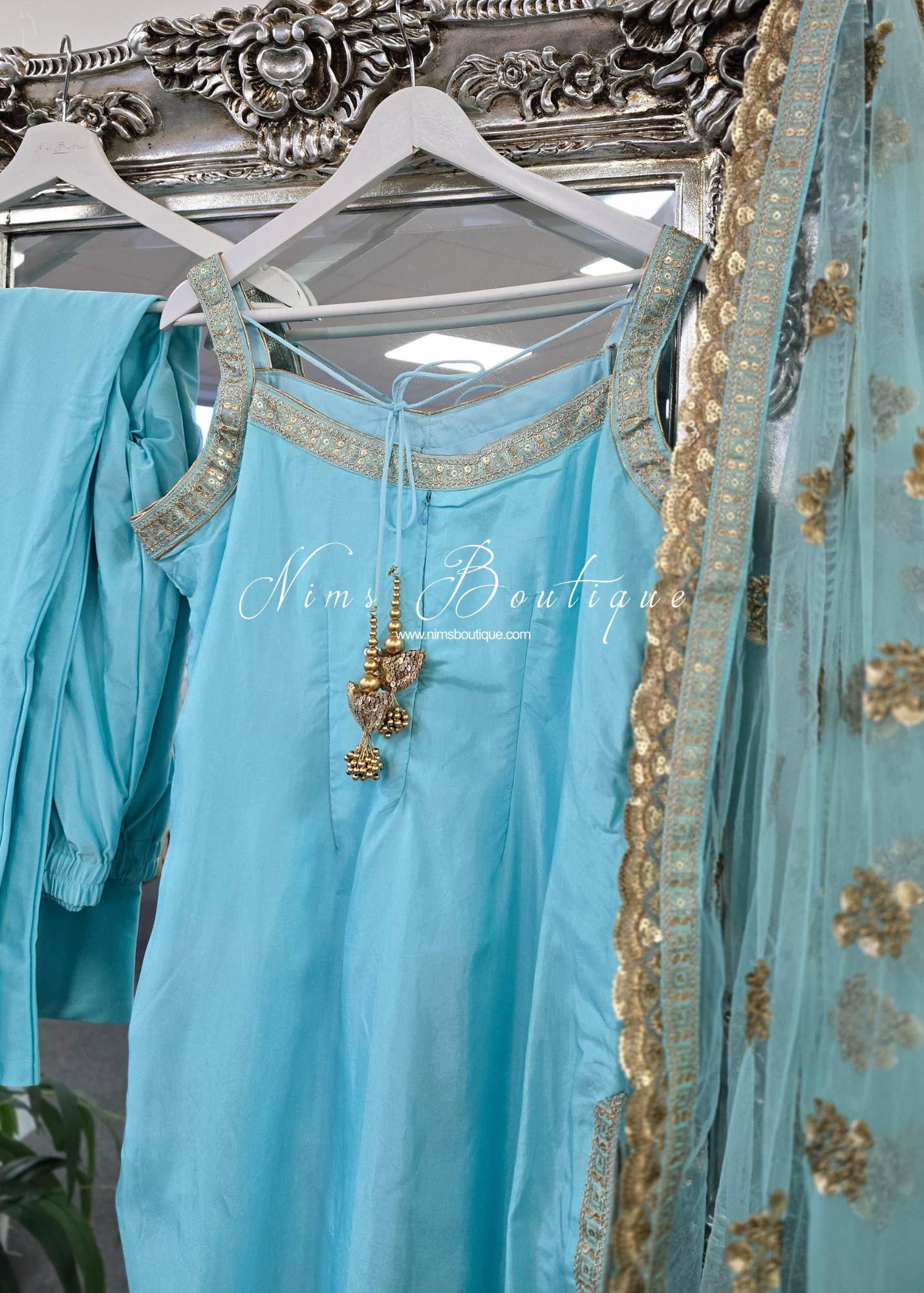 Sleeveless Sky Blue Silk Pajami Suit (sizes 18 to 22)