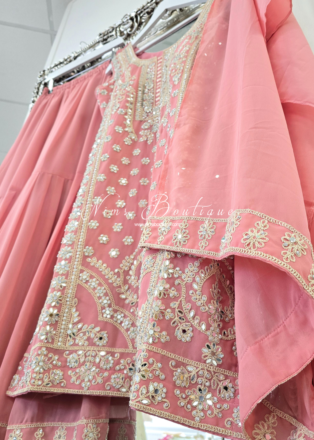 Dusky Pink Thread Embroidered Gharara Suit (size 10-12)