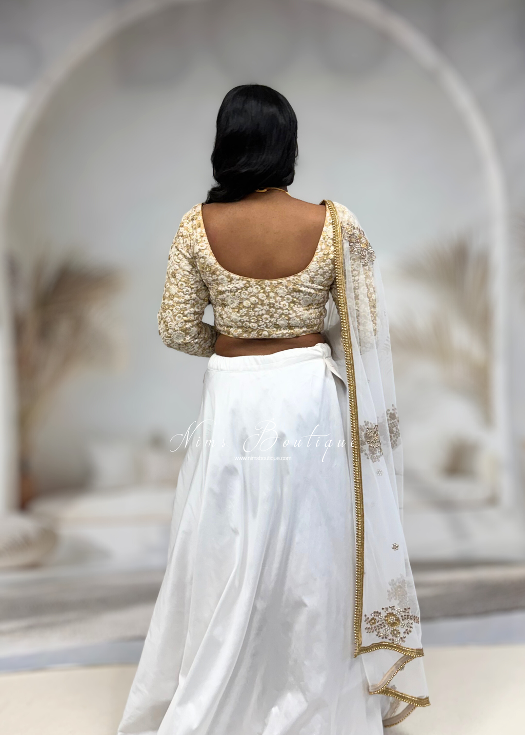 Readymade White Silk skirt/lehnga (sizes 4-22)