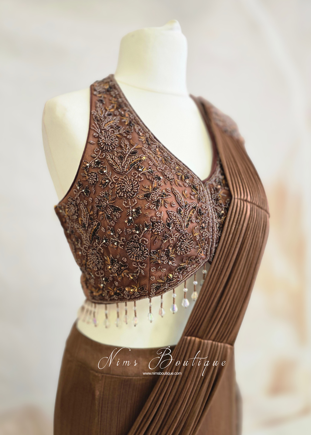 Luxury Halterneck Lehnga Sari (size 12)