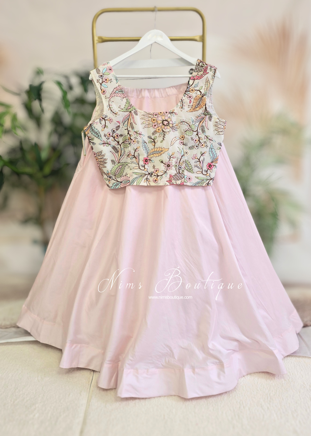 Luxury Sarika White Sleeveless Blouse (size 14-24)