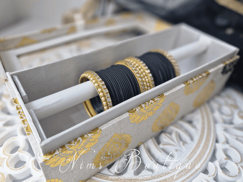 Nims Boutique Black & Kundan Set of Bangles BN