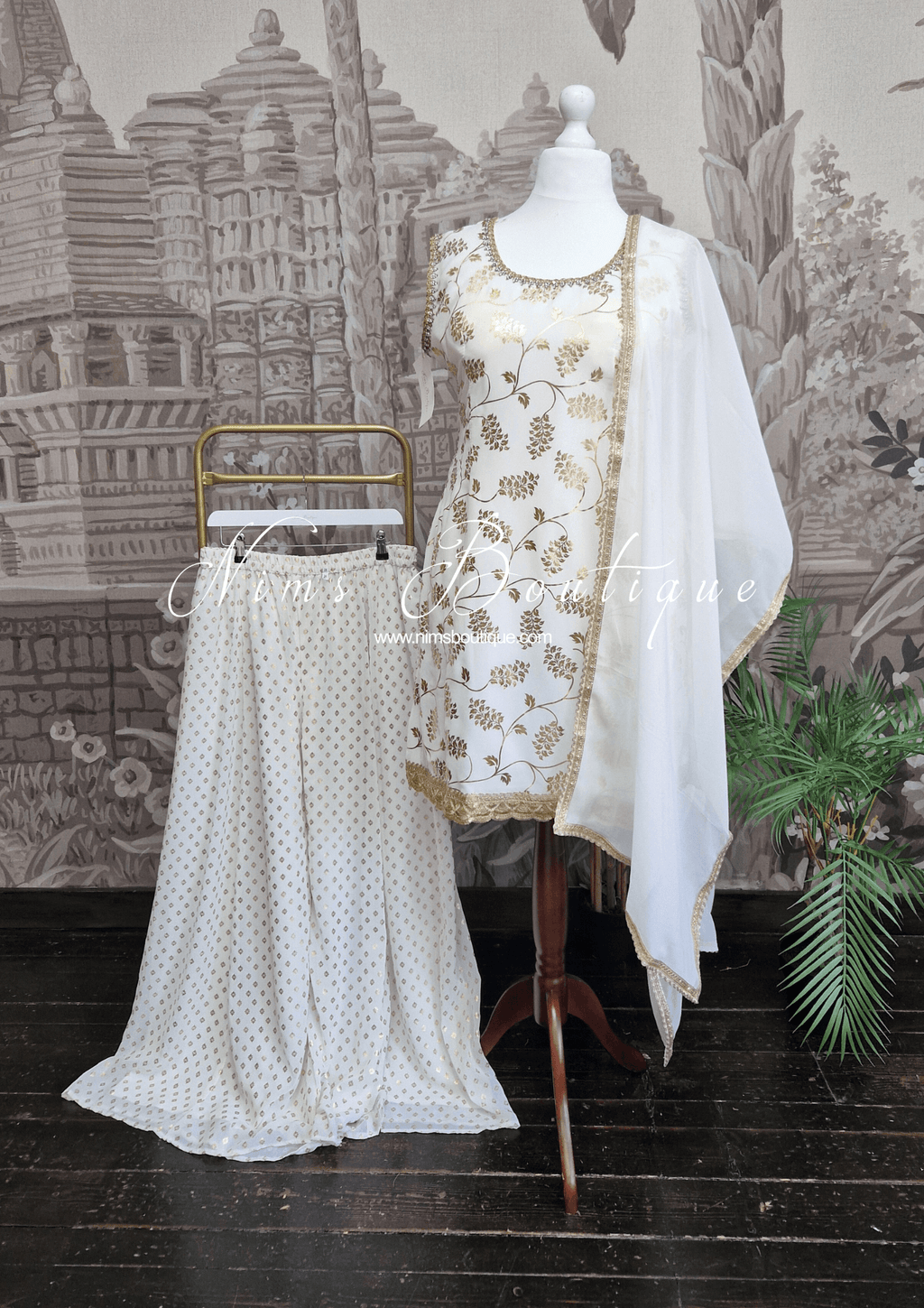 Nims Boutique White foil print sharara suit Size 16-18