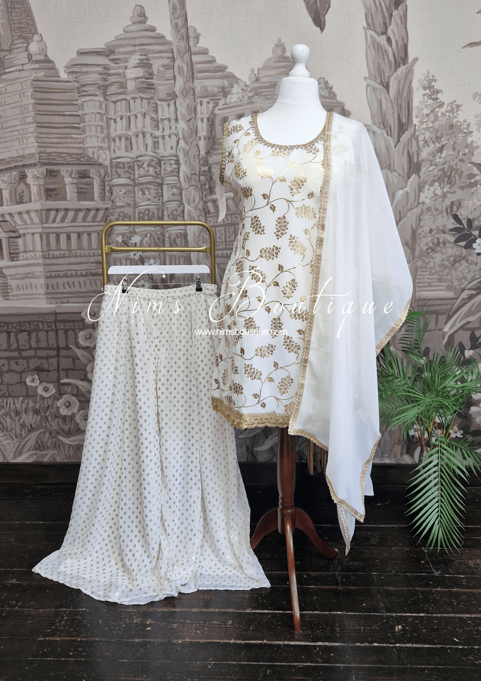 Nims Boutique White foil print sharara suit Size 16-18