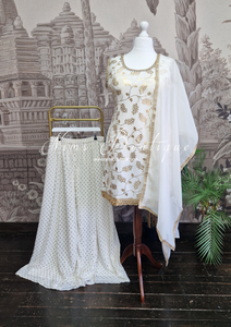 White foil print sharara suit (Size 16-18)