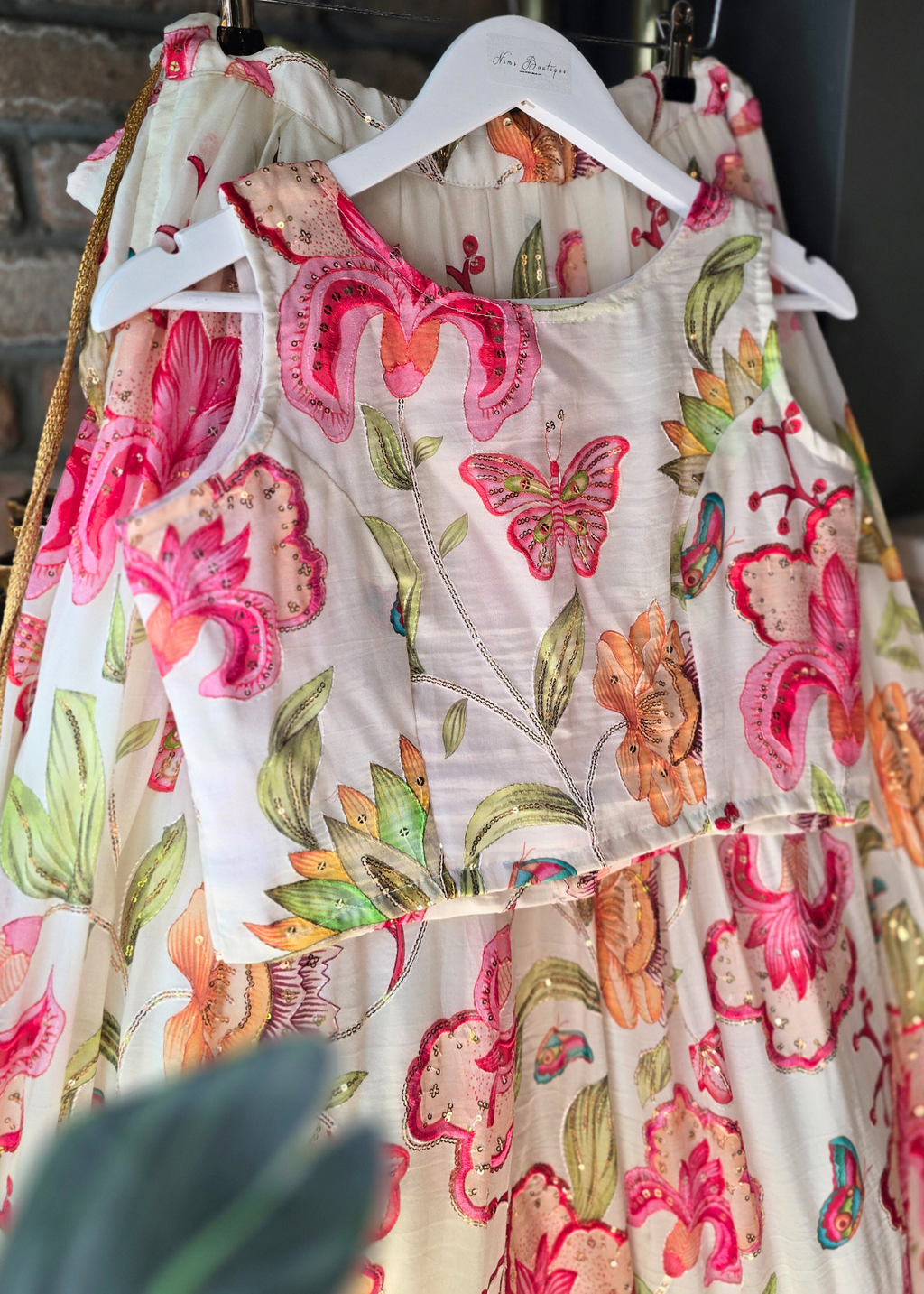 Evelina Ivory Multicolour Floral Sleeveless Blouse