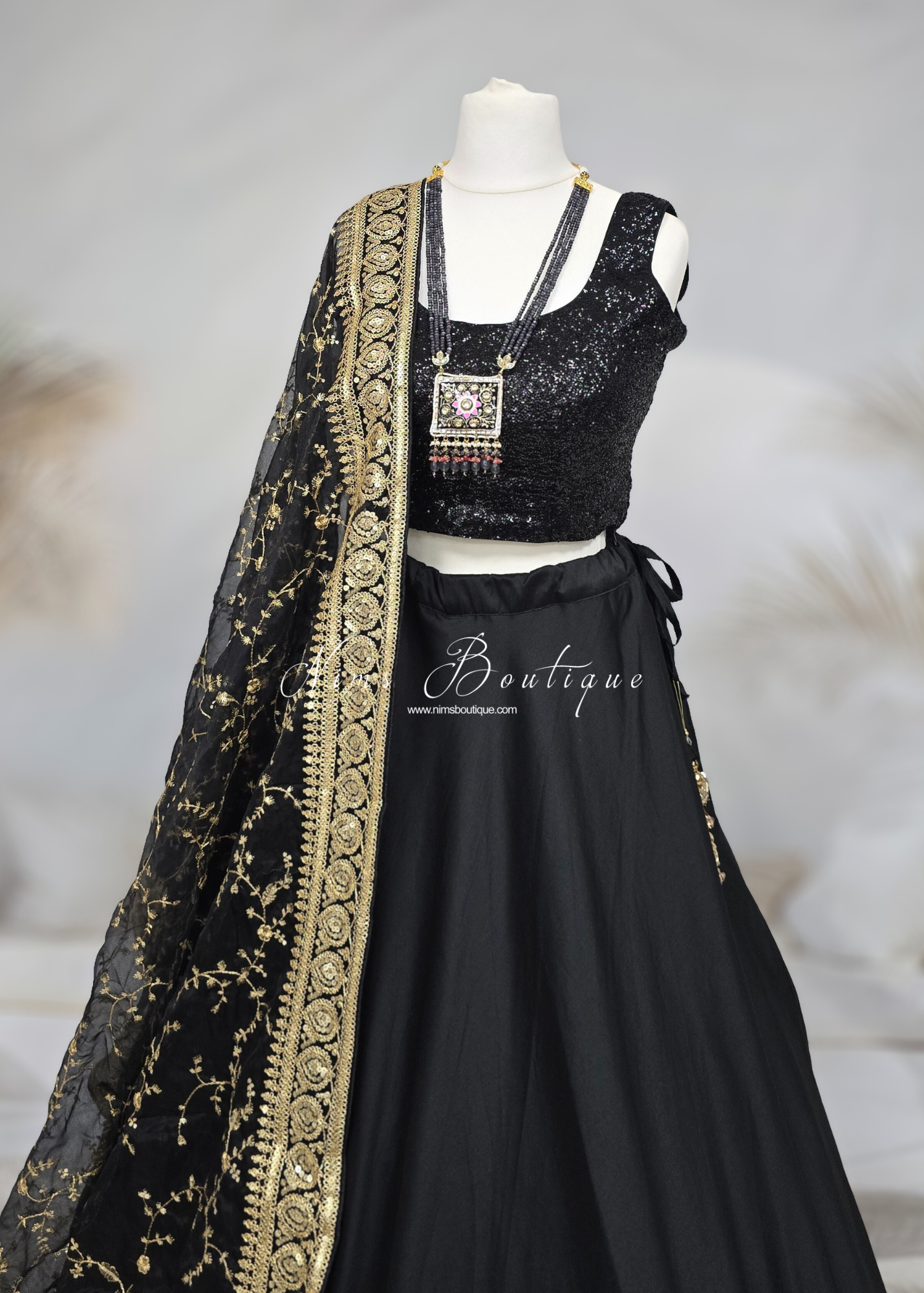 Luxury Black Sequin Sleeveless Blouse (4-24)