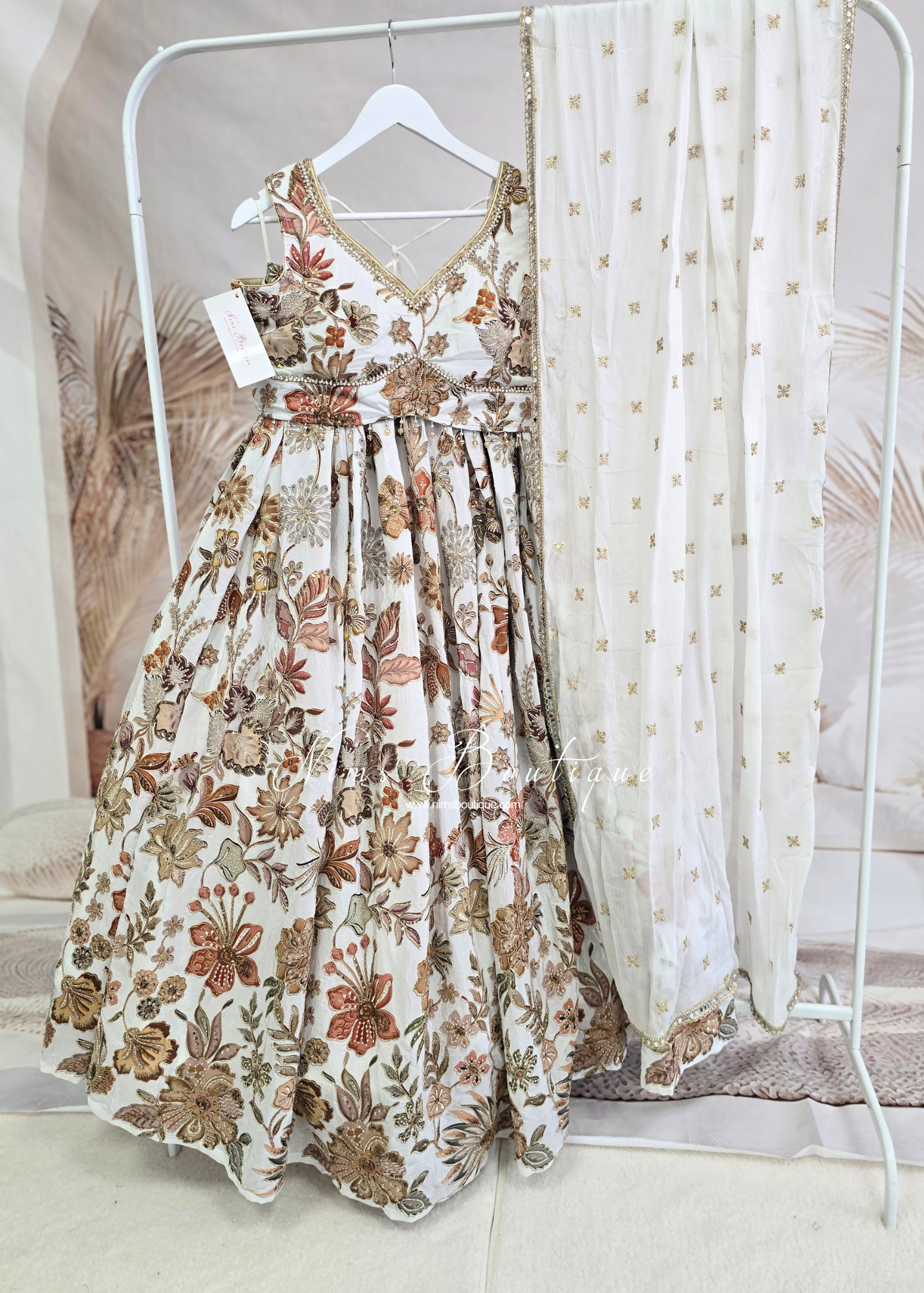 Luxury Floral Embellished Lehnga (size 12)