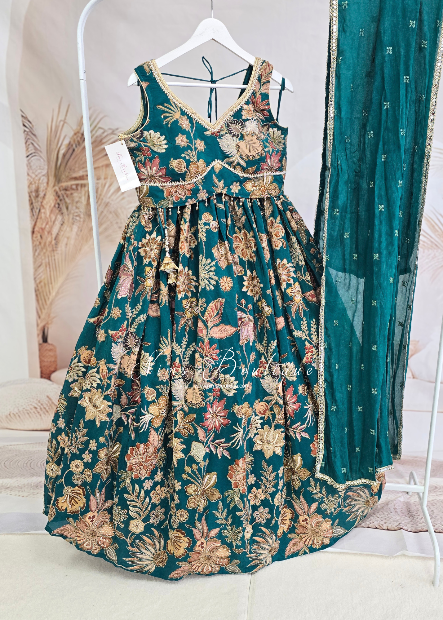 Luxury Floral Embellished Lehnga (size 12)