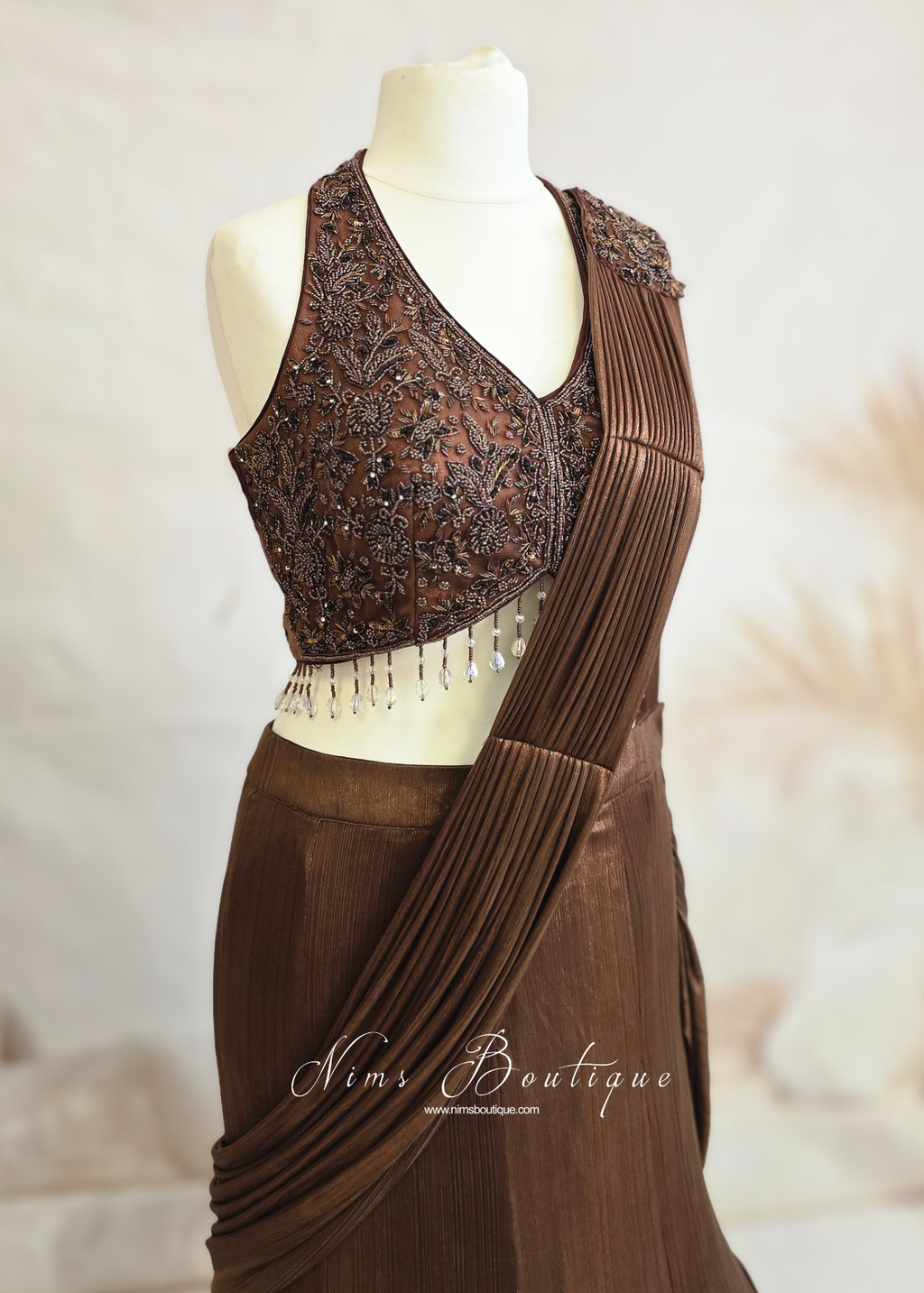 Luxury Halterneck Lehnga Sari (size 12)