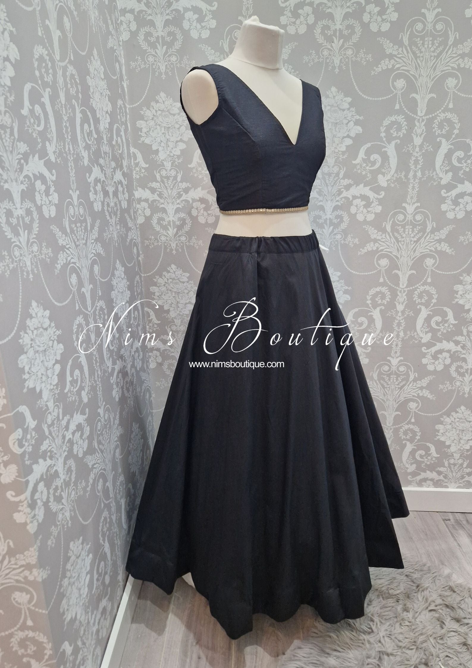 Nims Boutique Rupa Black Luxury Silk V Neck Blouse size 4-16