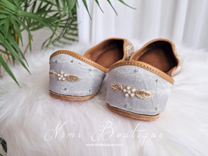 Nims Boutique Ivory Embellished Leather Punjabi Juttis