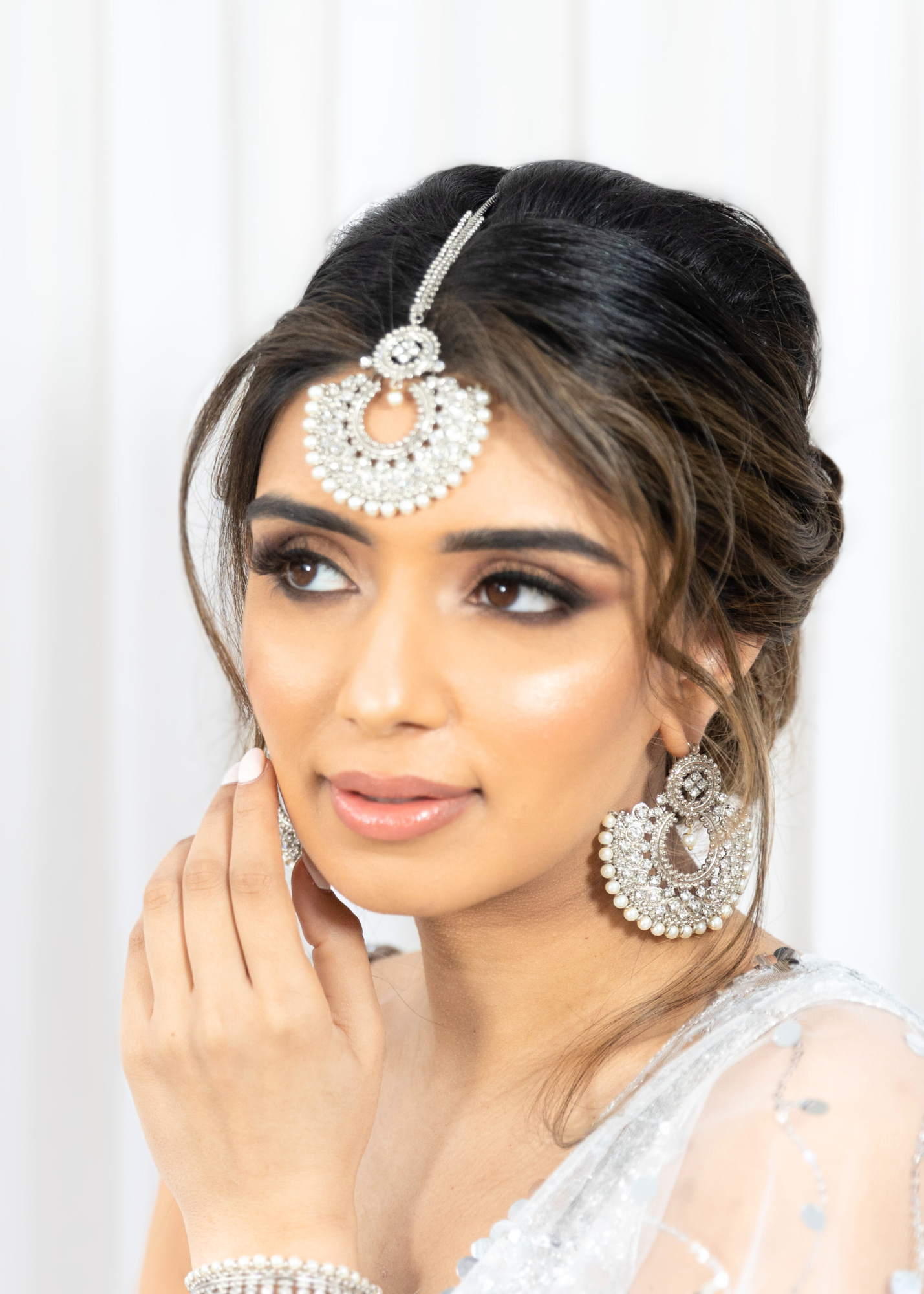 Royal Silver & Pearl Chand Tikka Set (6cm)