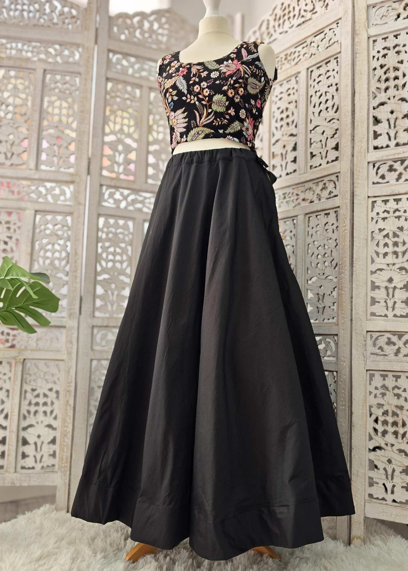 Luxury Sarika Black Sleeveless Blouse (size 4-20)