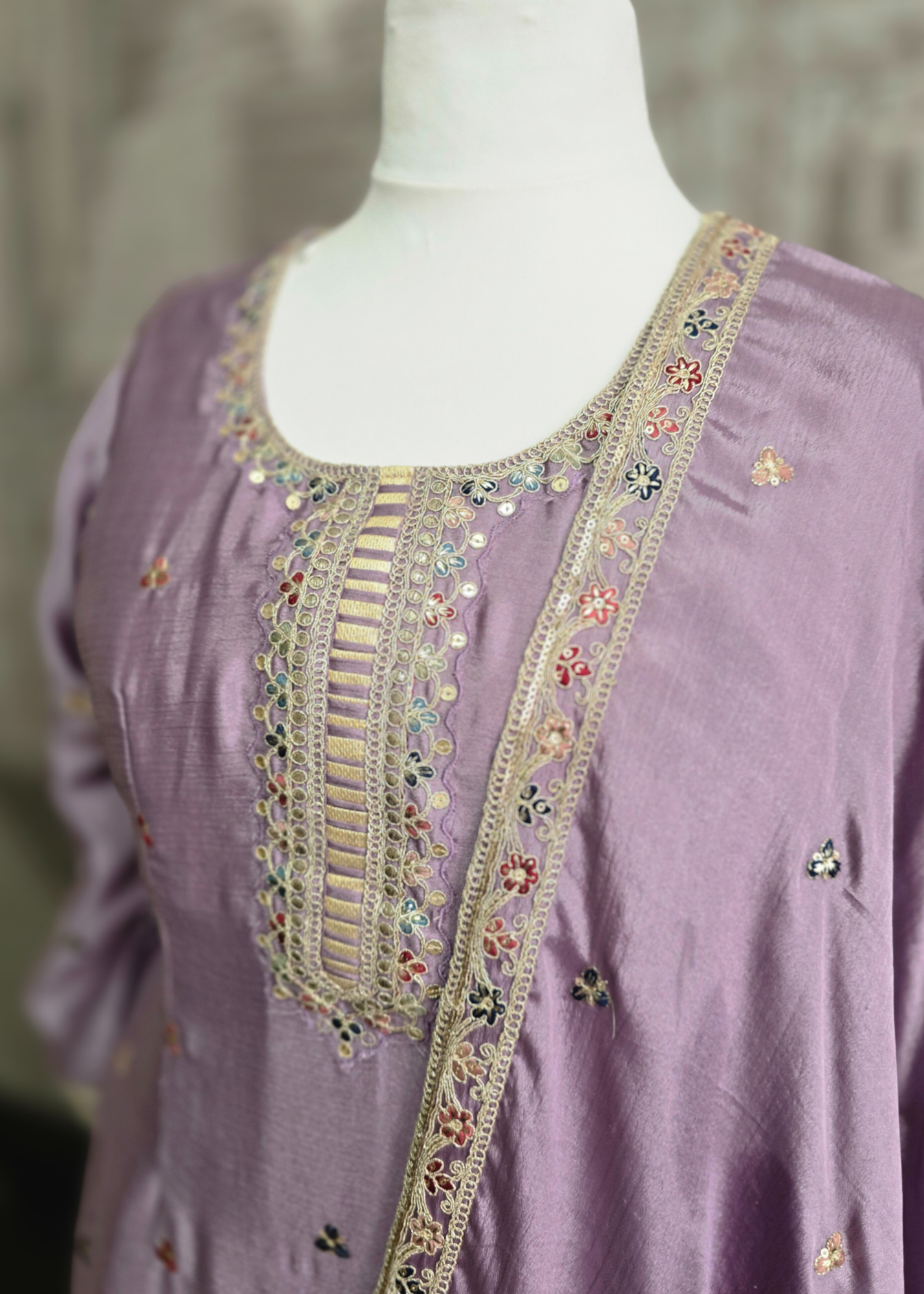 Luxury Lilac Embroidered Sharara Suits (Sizes 16-20)