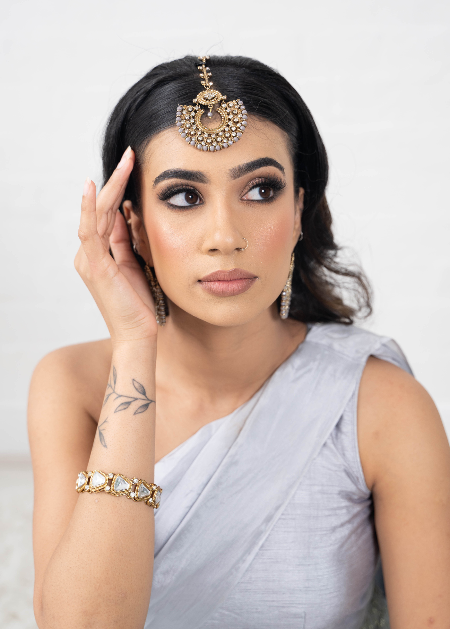 Royal Grey Chand Tikka Set