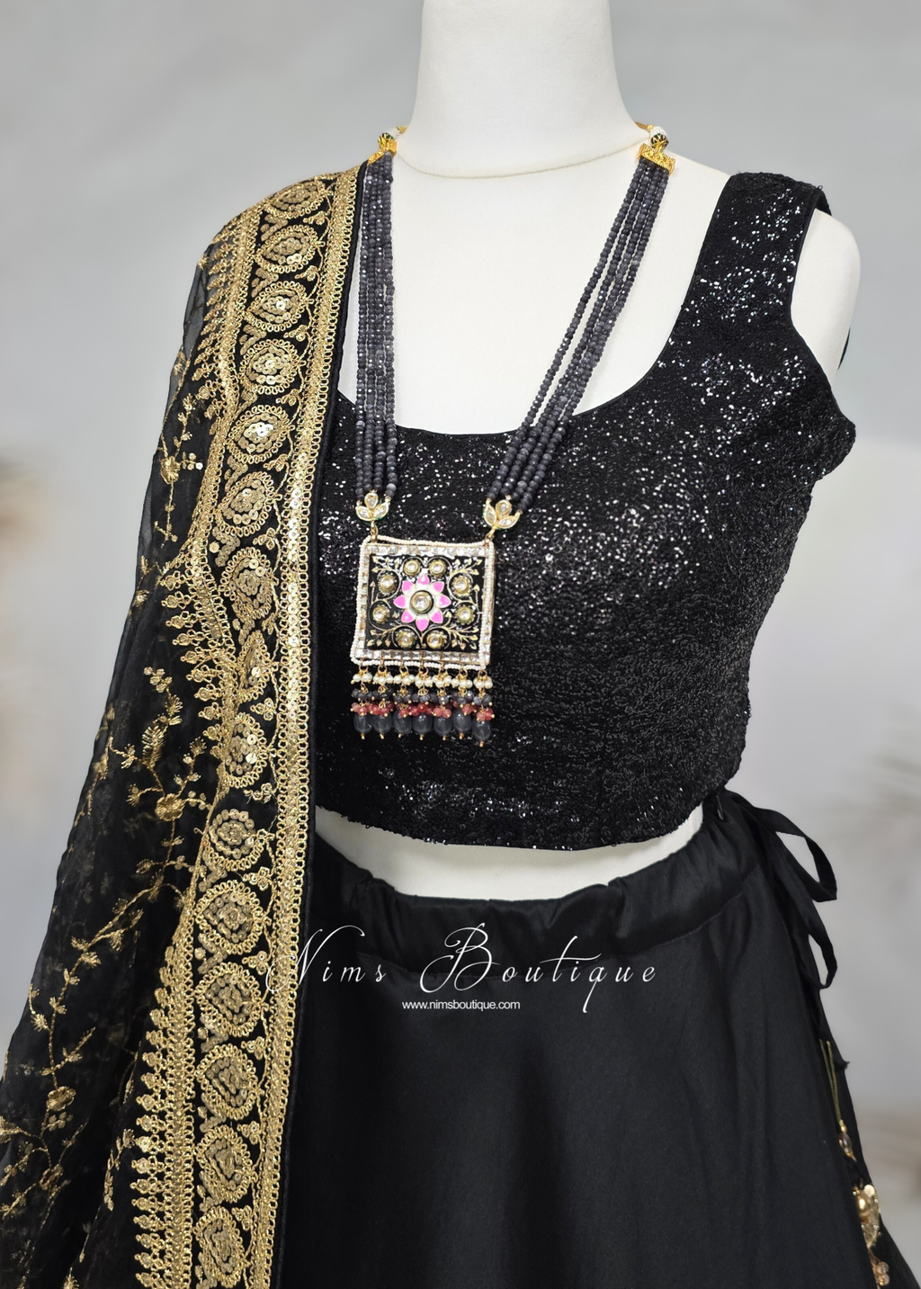 Luxury Black Sequin Sleeveless Blouse (4-24)