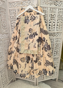 Limited Edition Cream readymade skirt/lehnga (10-12)