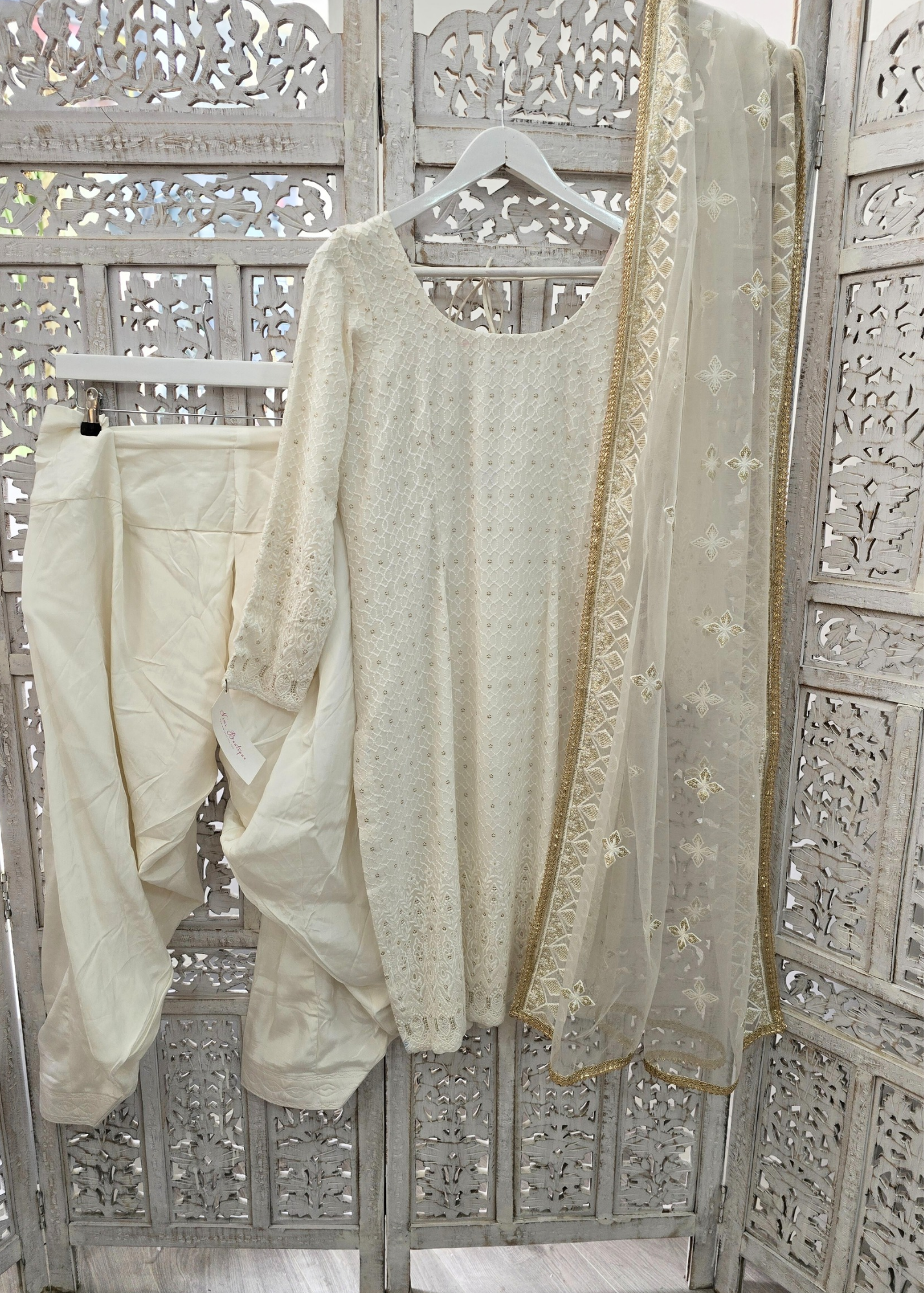 Ivory Chikankari Salwar Suit (Size 10-12)