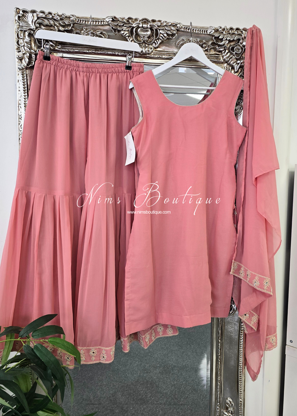 Dusky Pink Thread Embroidered Gharara Suit (size 10-12)
