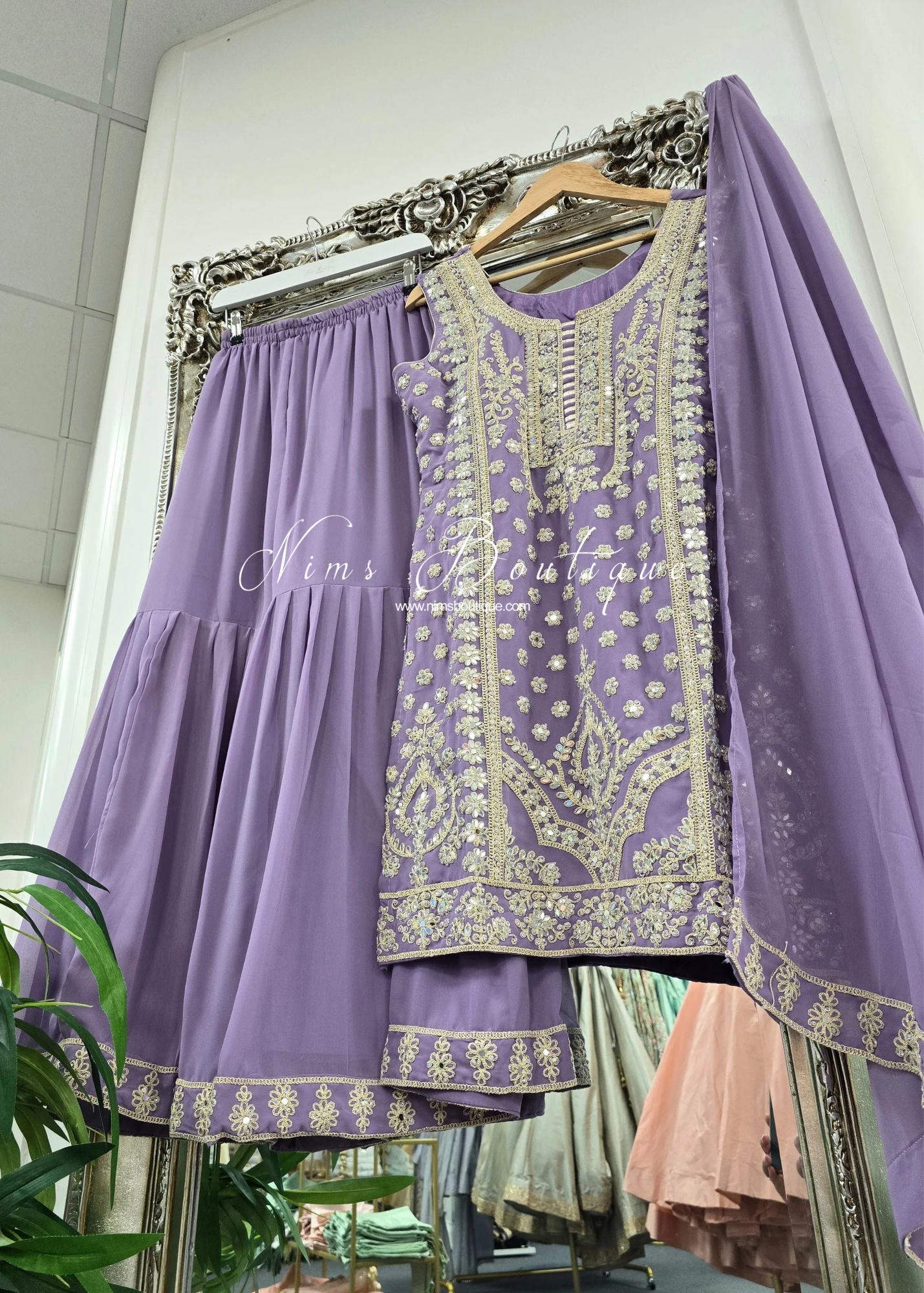 Lilac Thread Embroidered Gharara Suit (size 10-12)