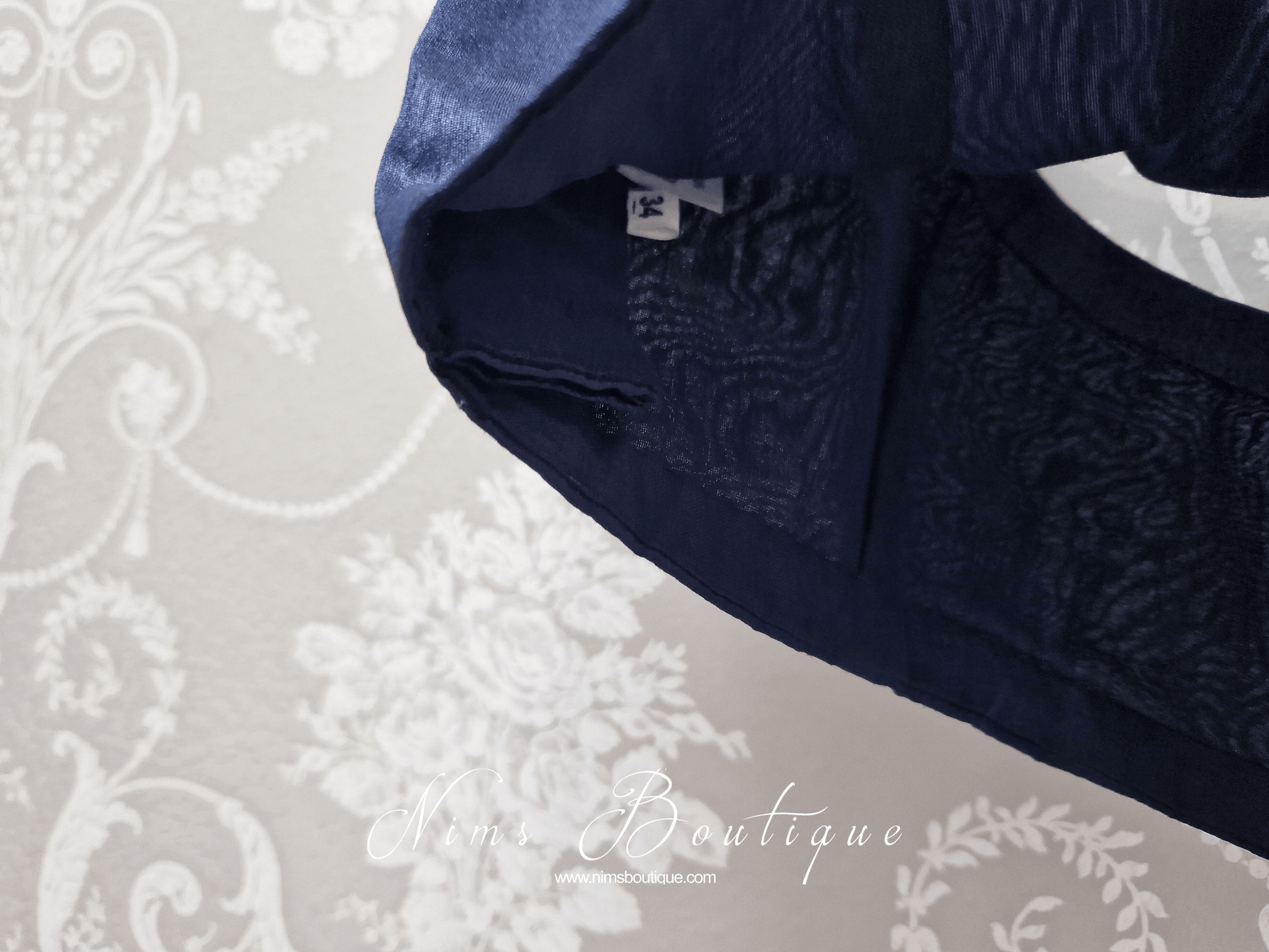 Nims Boutique Sleeveless Navy Raw Silk Blouse 4-20