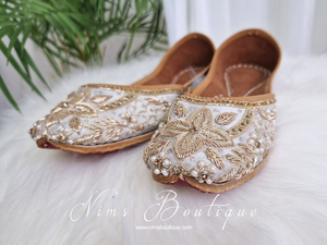 Ivory Embellished Leather Punjabi Juttis