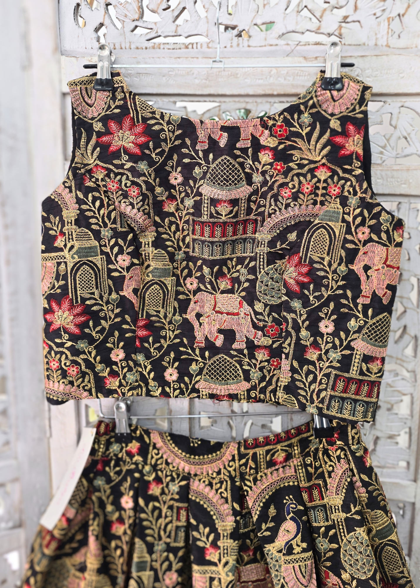 Elephant Black Embroidered Sleeveless Blouse (4-22)