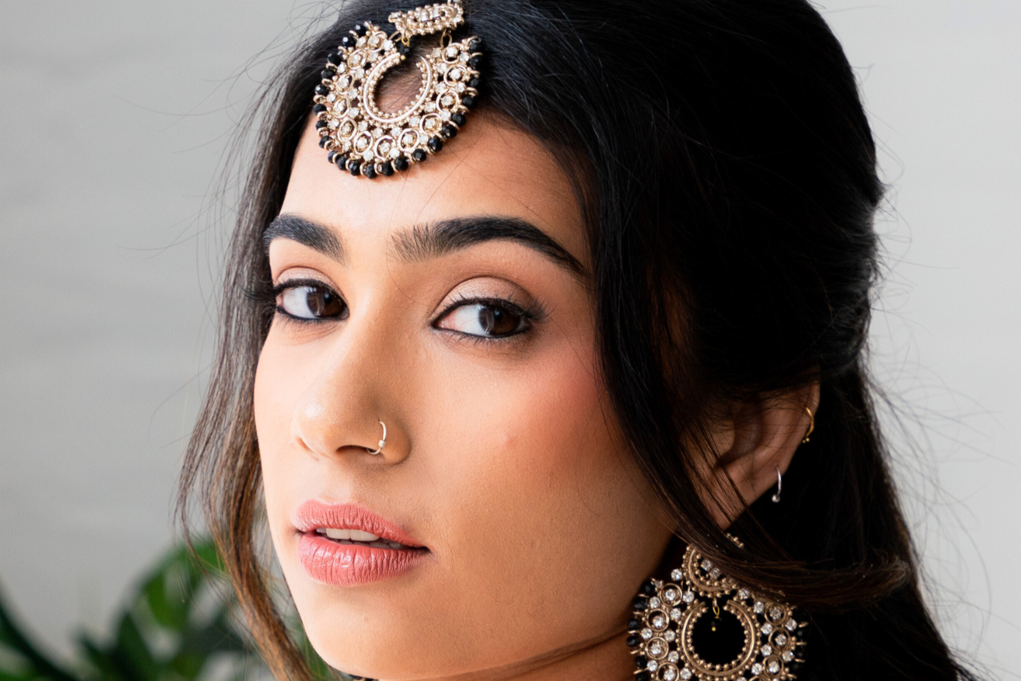 Royal Black Chand Tikka Set