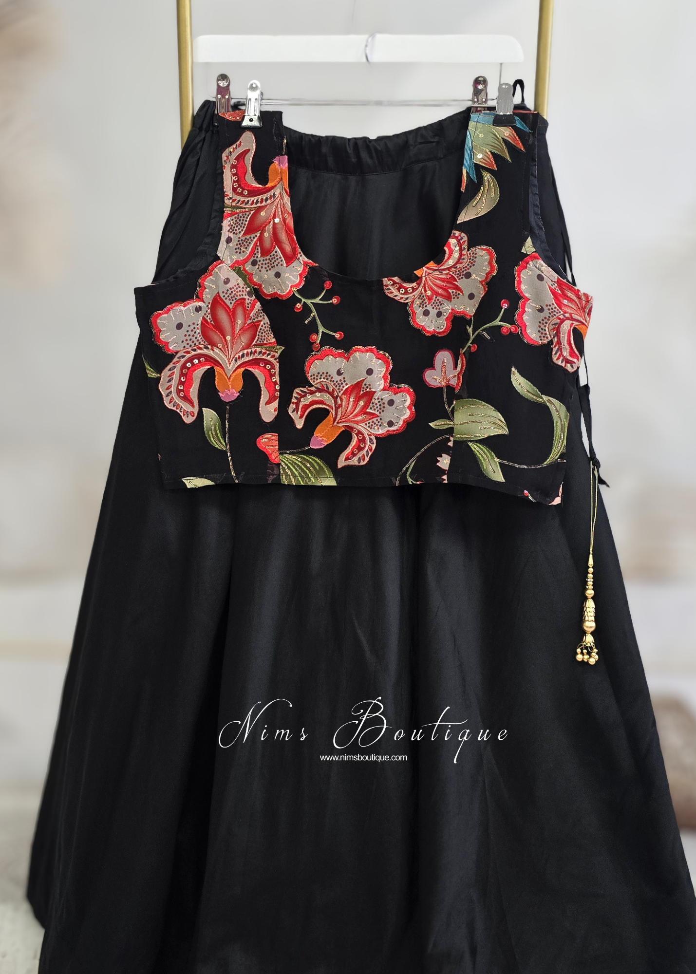 Lillianna Black Sleeveless Floral Blouse